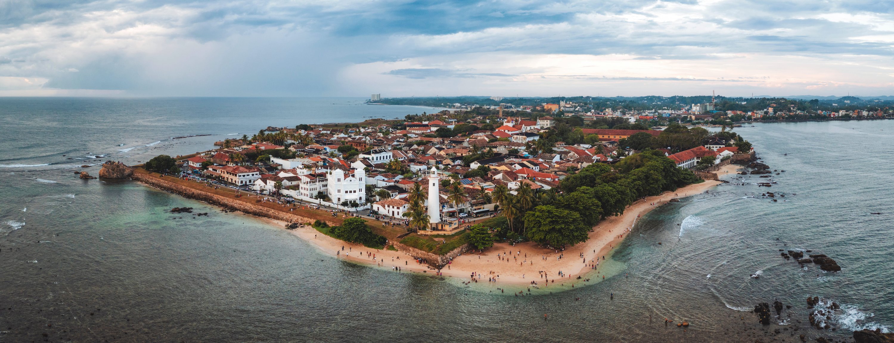 Galle Fort lighthouse and ocean panorama